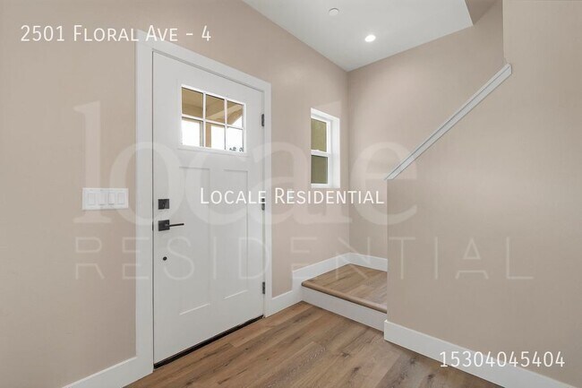 Building Photo - Brand New 3 Bedroom Townhouse Style Home!