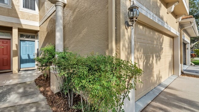 Building Photo - Spacious, light, bright 2 Master BR, 2-car...