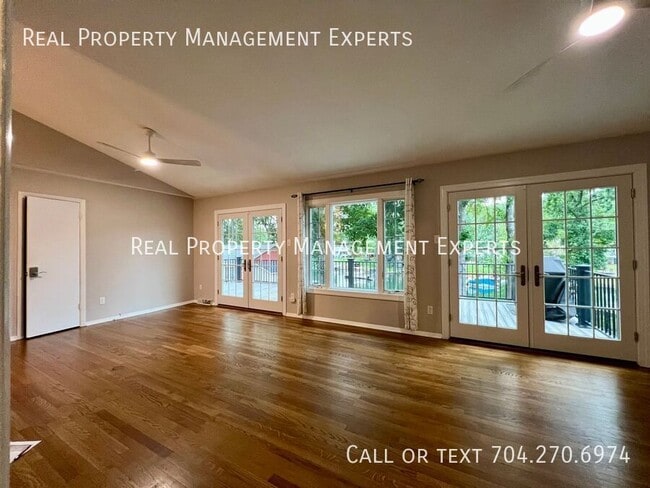 Building Photo - 21212 Rio Oro Dr