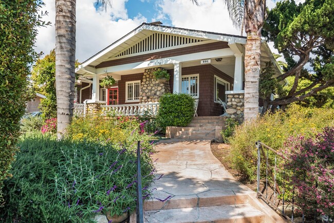 Foto del edificio - Beautifully Restored Craftsman in the Lowe...