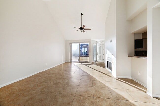 Foto del edificio - 5200 Weslayan St