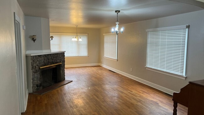 Building Photo - Charming 4 Bed Home in Olympia, WA with Sp...