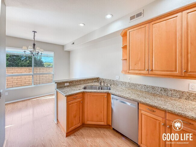 Building Photo - SD: Spacious 3BD/2.5BA Townhome in Carmel Valley with Private Terrace, Community Pool & 2-Car Garage