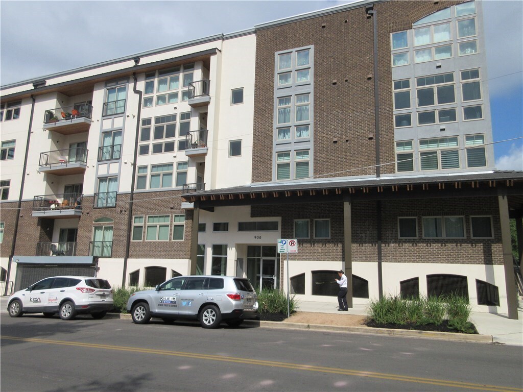 Primary Photo - 908 Nueces St
