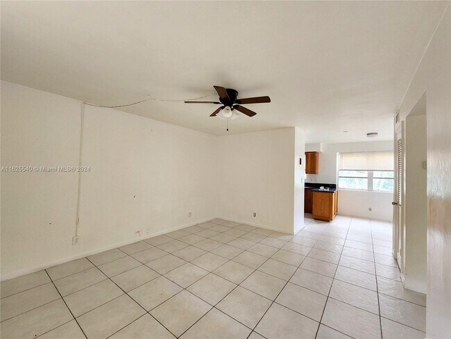 Building Photo - 5240 SW 90th Way