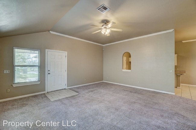 Building Photo - 3 br, 2 bath House - 12313 SW 2nd