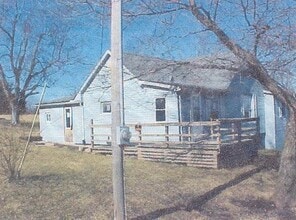 Building Photo - 301 2nd Ave