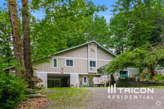 Building Photo - 5525 SE Bulman Ave