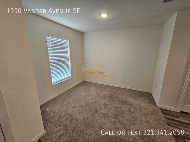Foto del edificio - 1390 Vander Ave SE