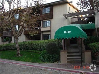 Primary Photo - 8840 Villa La Jolla Dr