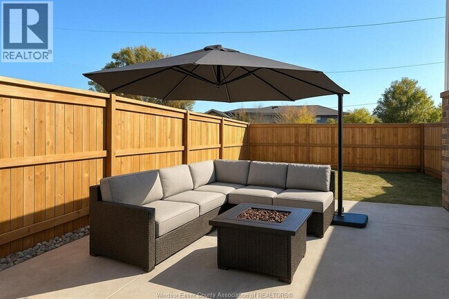 Photo du bâtiment - 3933 Woodward Blvd