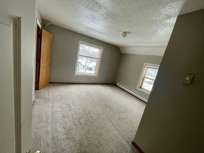 Building Photo - 528 Spruce St