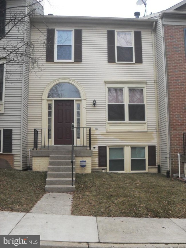 Building Photo - 25 Drumcastle Ct