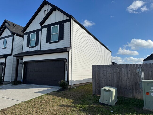 Foto del edificio - 3002 Skyline Mesa Dr