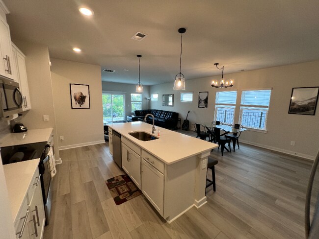 Foto del edificio - 4256 Skyridge Dr
