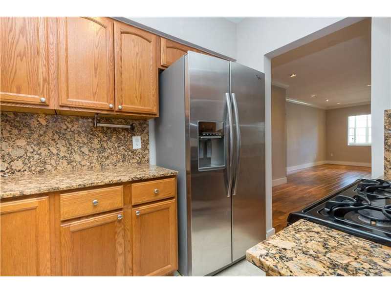 Primary Photo - 2850 Pine Tree Dr