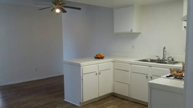 Foto del edificio - 1627 N Fair Oaks Ave