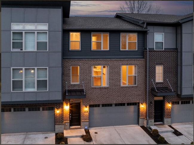 Building Photo - 8238 Bostic Dr