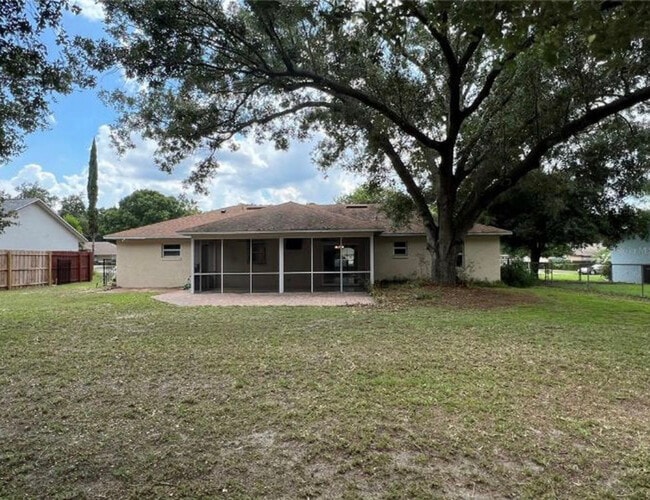 Foto del edificio - 1309 Ariana Woods Cir