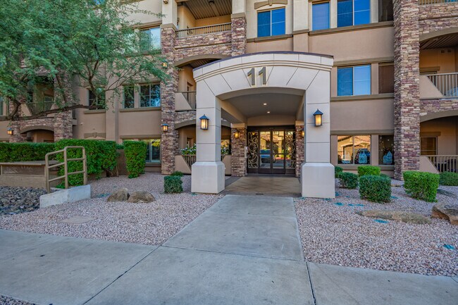 Foto del edificio - 5450 E Deer Valley Dr