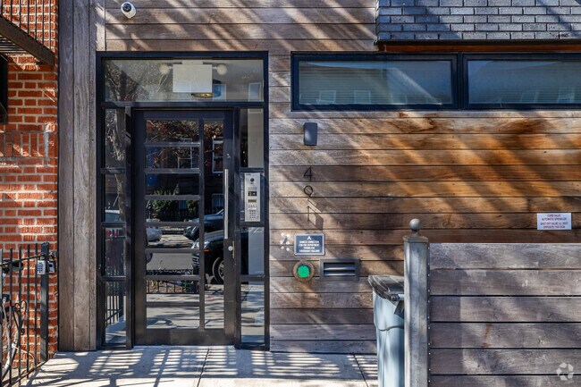 Entrada - 491 Monroe St