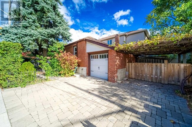 Building Photo - 335 Cosburn Ave.