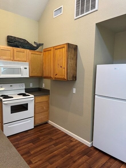 Building Photo - 419 W Concho St