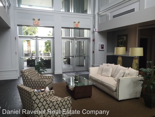 Building Photo - 314 Cooper River Dr