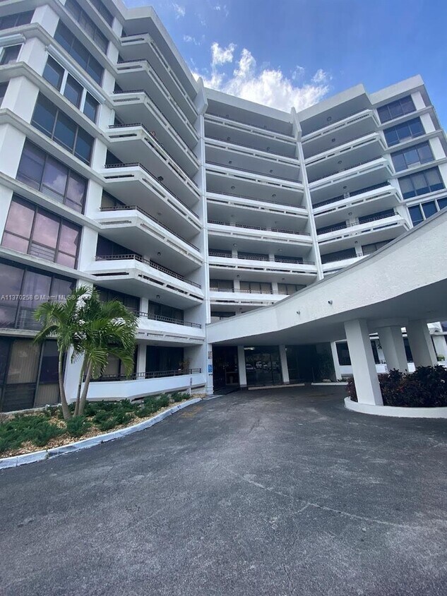 13951 Kendale Lakes Cir Unit 304A, Miami, FL 33183 Condo for Rent in