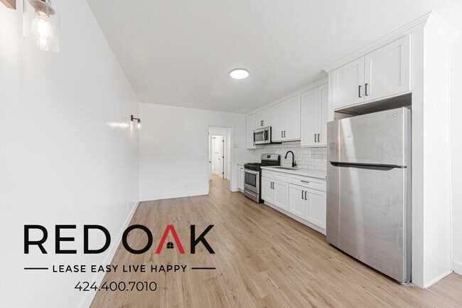 Building Photo - 340 W 87th St