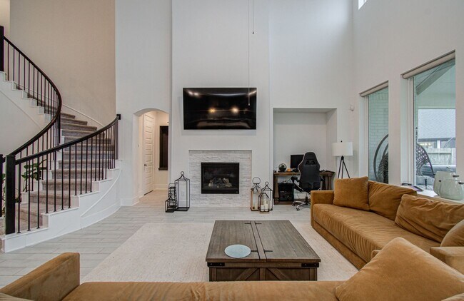 Building Photo - 4211 Limestone Terr