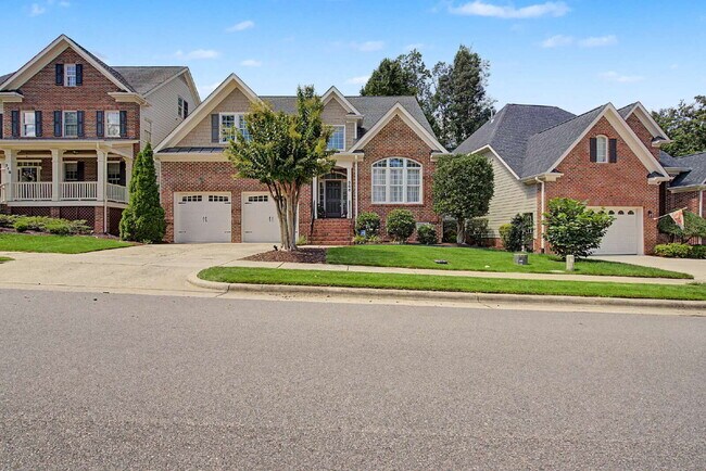 Foto del edificio - Spacious and Move-in Ready 4-Bedroom in Cary!