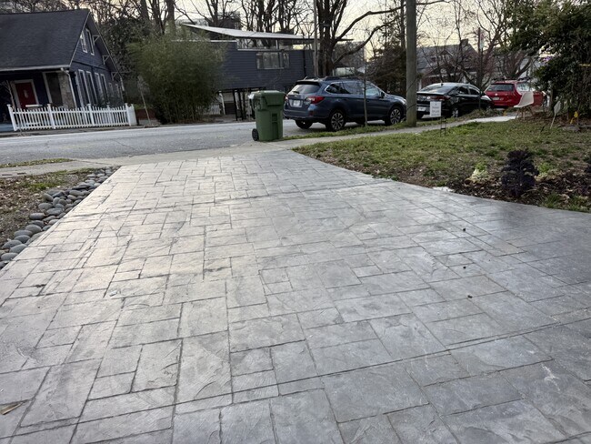 Foto del edificio - 1073 Hemphill Ave NW