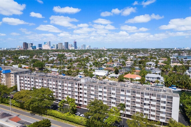 Foto del edificio - 1731 SE 15th St