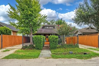 Building Photo - 606 Vincent St