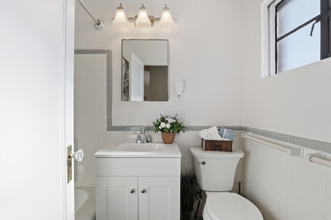 updated bath - 3115 Martha Custis Dr