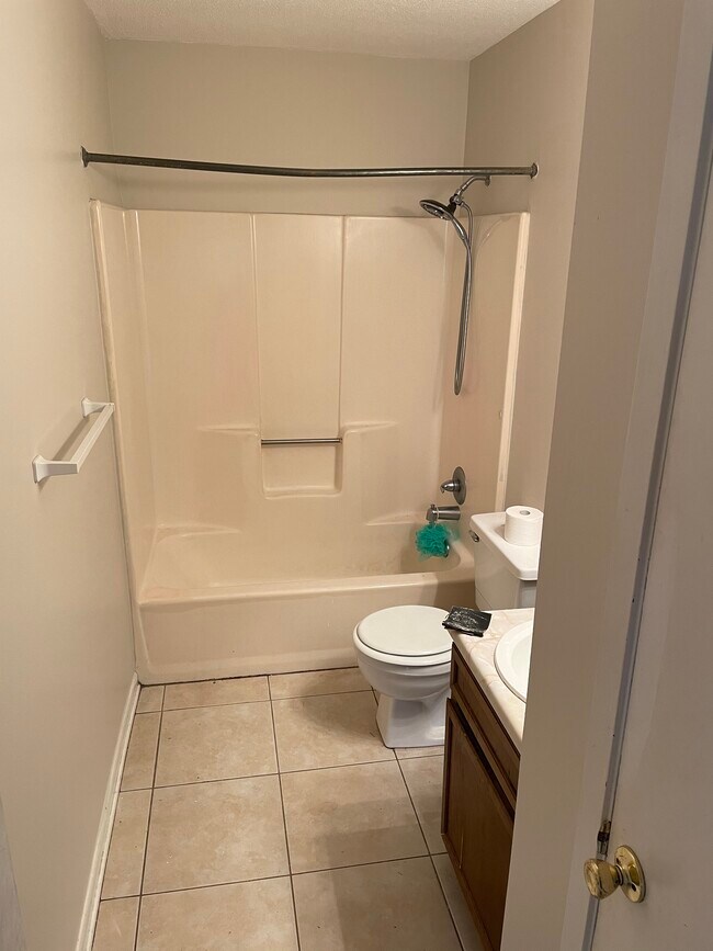 Bathroom - 110 Doodle Ave
