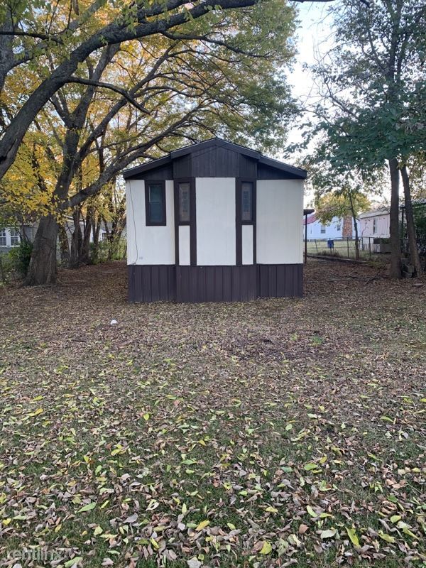 Building Photo - 3 br, 2 bath Mobile Home - 722 W Maple St