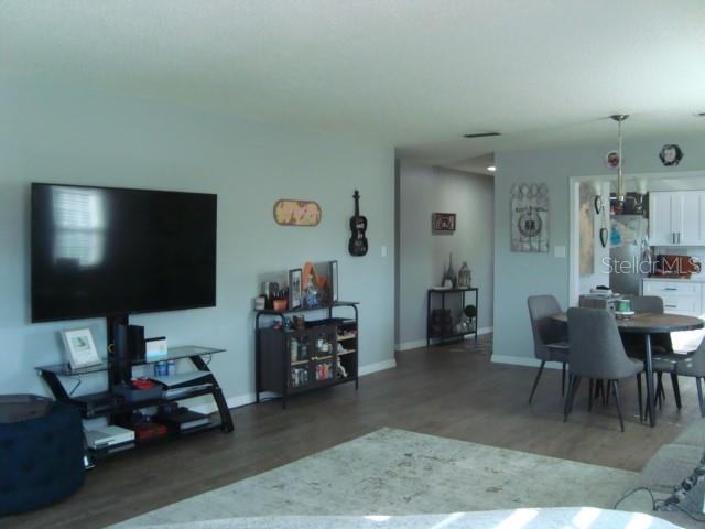 Foto del edificio - 1706 Belleair Forest Dr