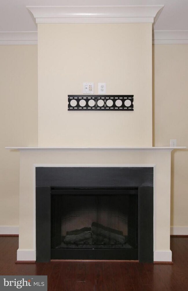 Foto del edificio - 3945 Old Dominion Blvd