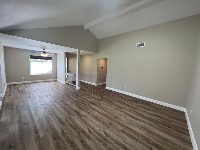 Foto del edificio - Beautiful Bel-Air floor plan on the Golf C...