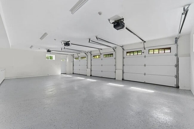 Building Photo - 22 Lincoln Rd