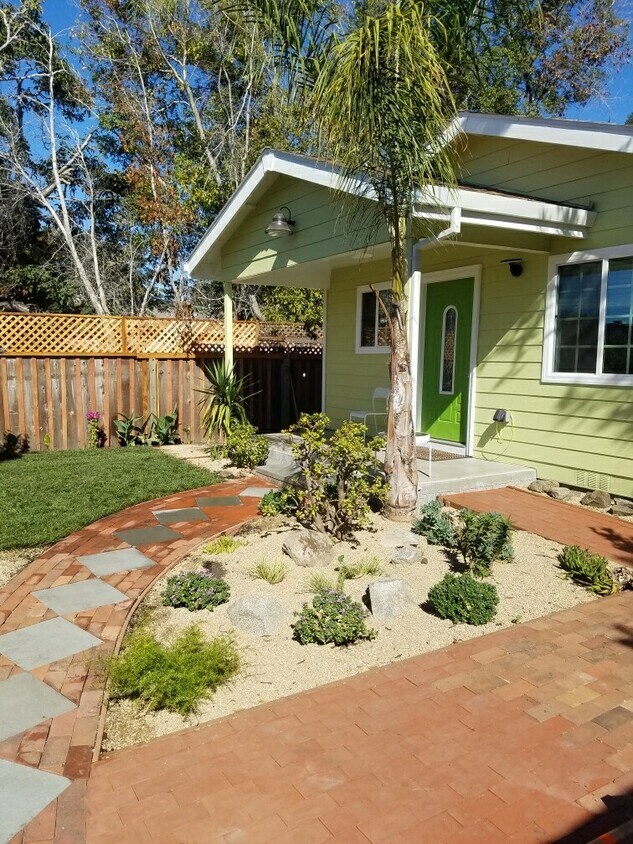 Foto principal - 803 Bell St