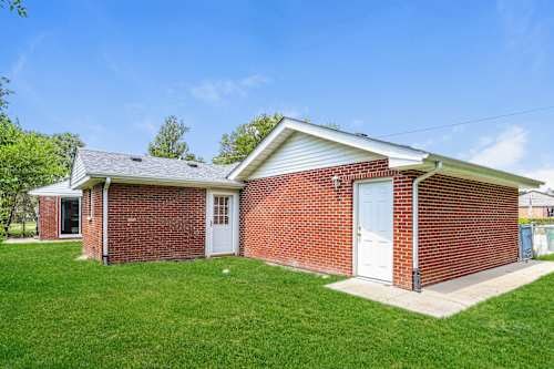 Building Photo - 9921 Harnew Rd E