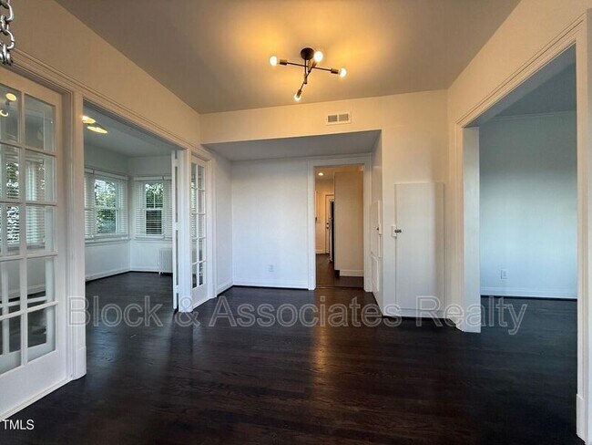 Foto del edificio - 2505 Fairview Rd