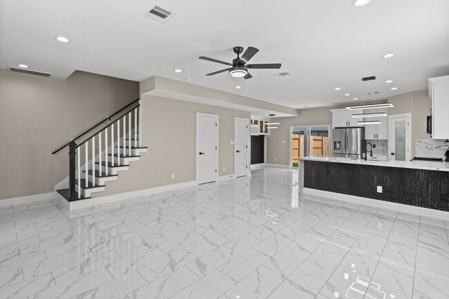 Foto del edificio - 7927 Colonial Ln