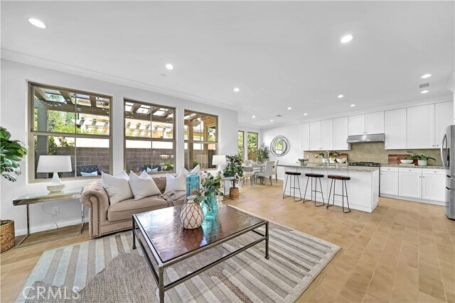 Building Photo - 71 Overbrook