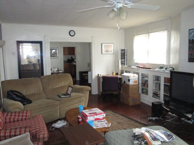 Foto del edificio - 512 E Pierce St