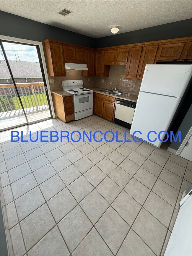 Foto del edificio - Cute 2 bedroom 1 bathroom home with a 1 car garage