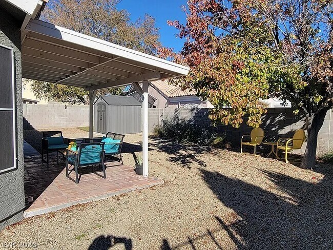 Foto del edificio - 7620 Hartwell Dr